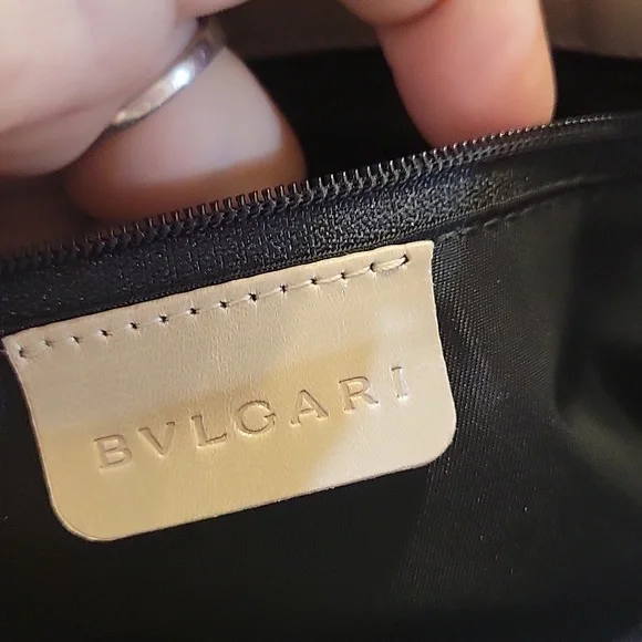 Bvlgari Gold and Cream Accent with Red Detail - Picture 7 of 16